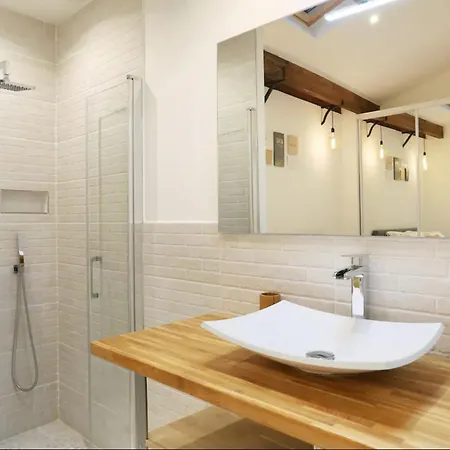 Majesti Upper Marais Apartments- Rue Du Faubourg Saint-martin Apartment