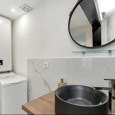 Majesti Upper Marais Apartments- Rue Du Faubourg Saint-martin * Parigi
